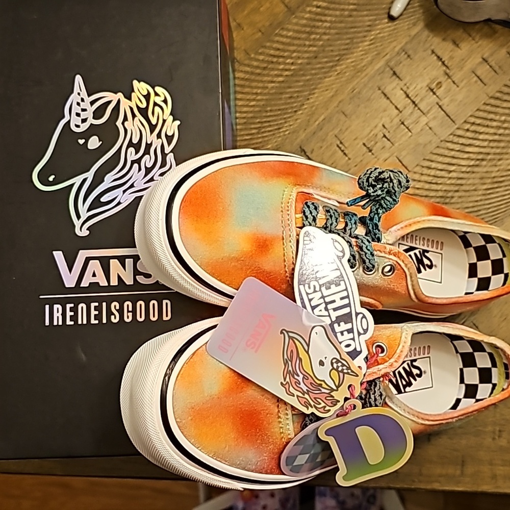 NWT Vans Ireneisgood women's 9.5